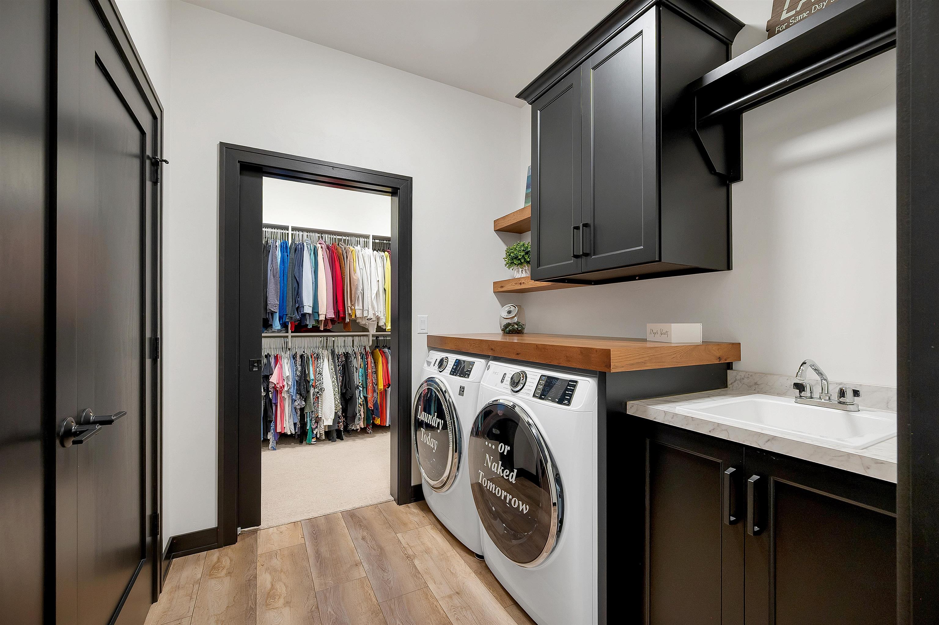 359 Aldon Cir Green Green Bay, WI 54304 - Photo 38 of 75