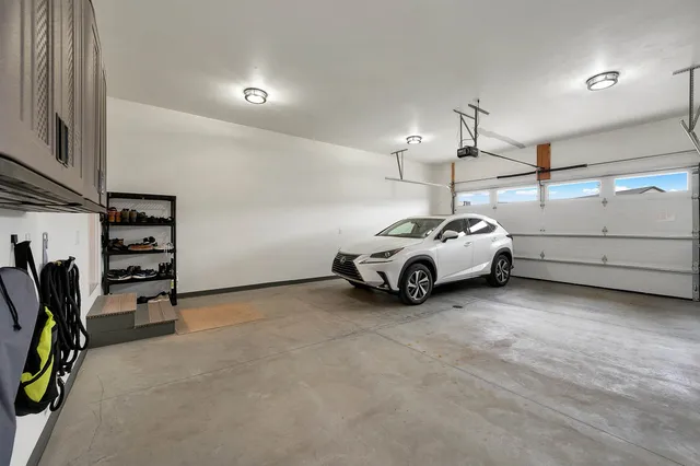 $815,000 | 359 Aldon Cir Green, Green Bay, WI 54304