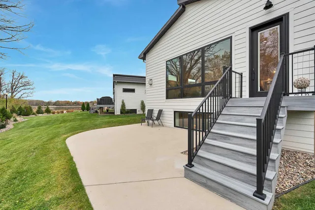 $815,000 | 359 Aldon Cir Green, Green Bay, WI 54304