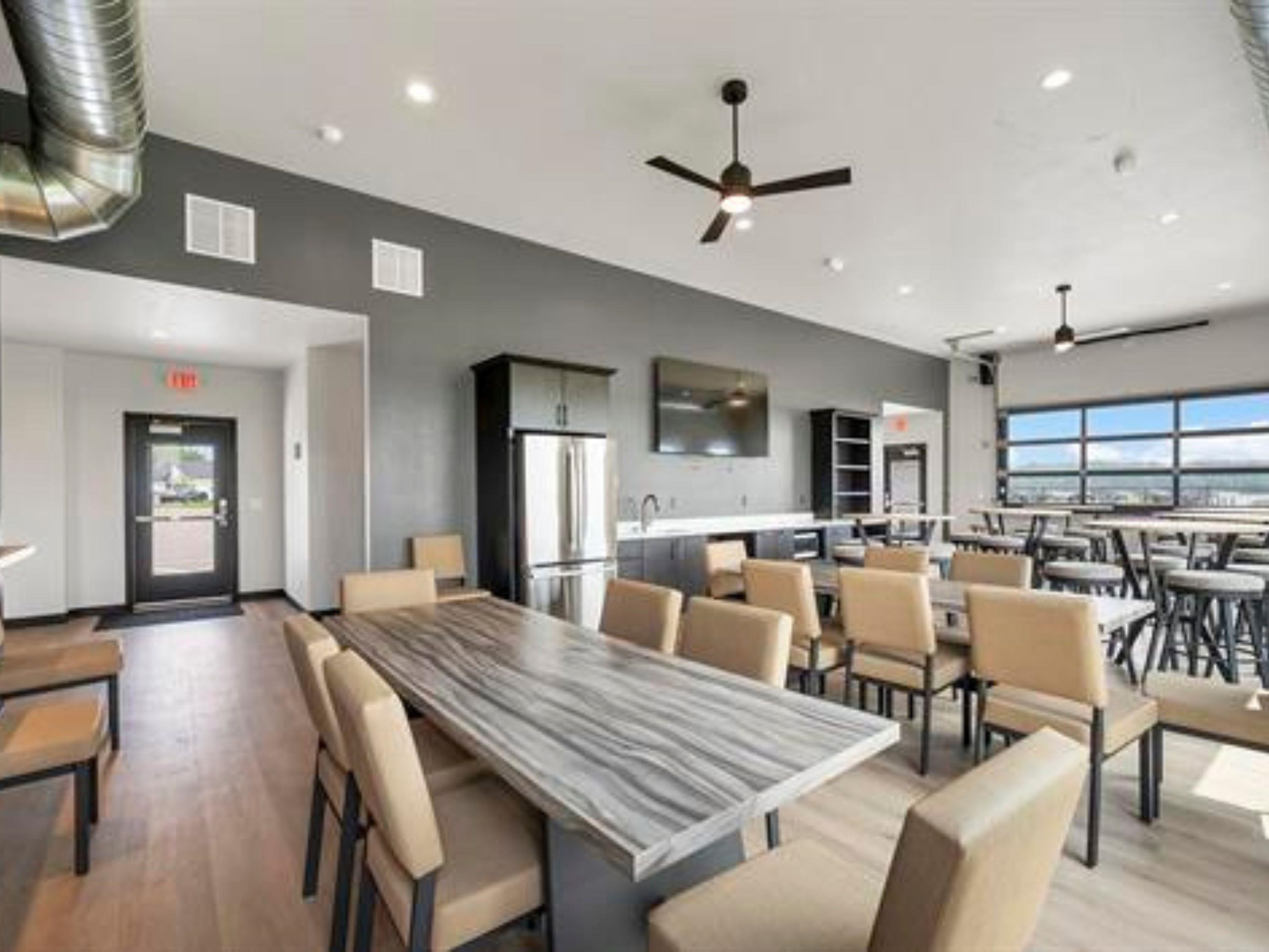 359 Aldon Cir Green Green Bay, WI 54304 - Photo 73 of 75