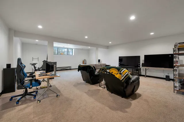 $815,000 | 359 Aldon Cir Green, Green Bay, WI 54304