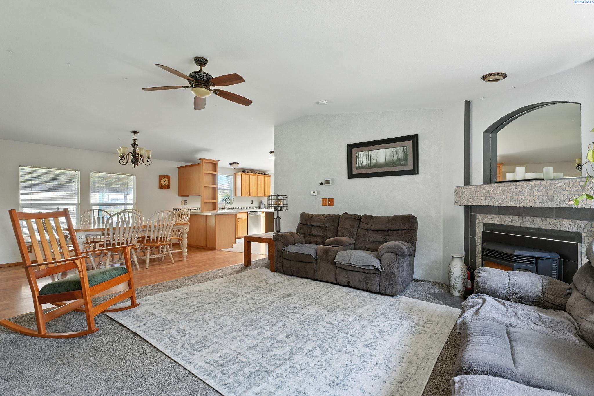 6802 East Pendleton Road Benton City, WA 99320 - Photo 6 of 35 Gallery Image 6