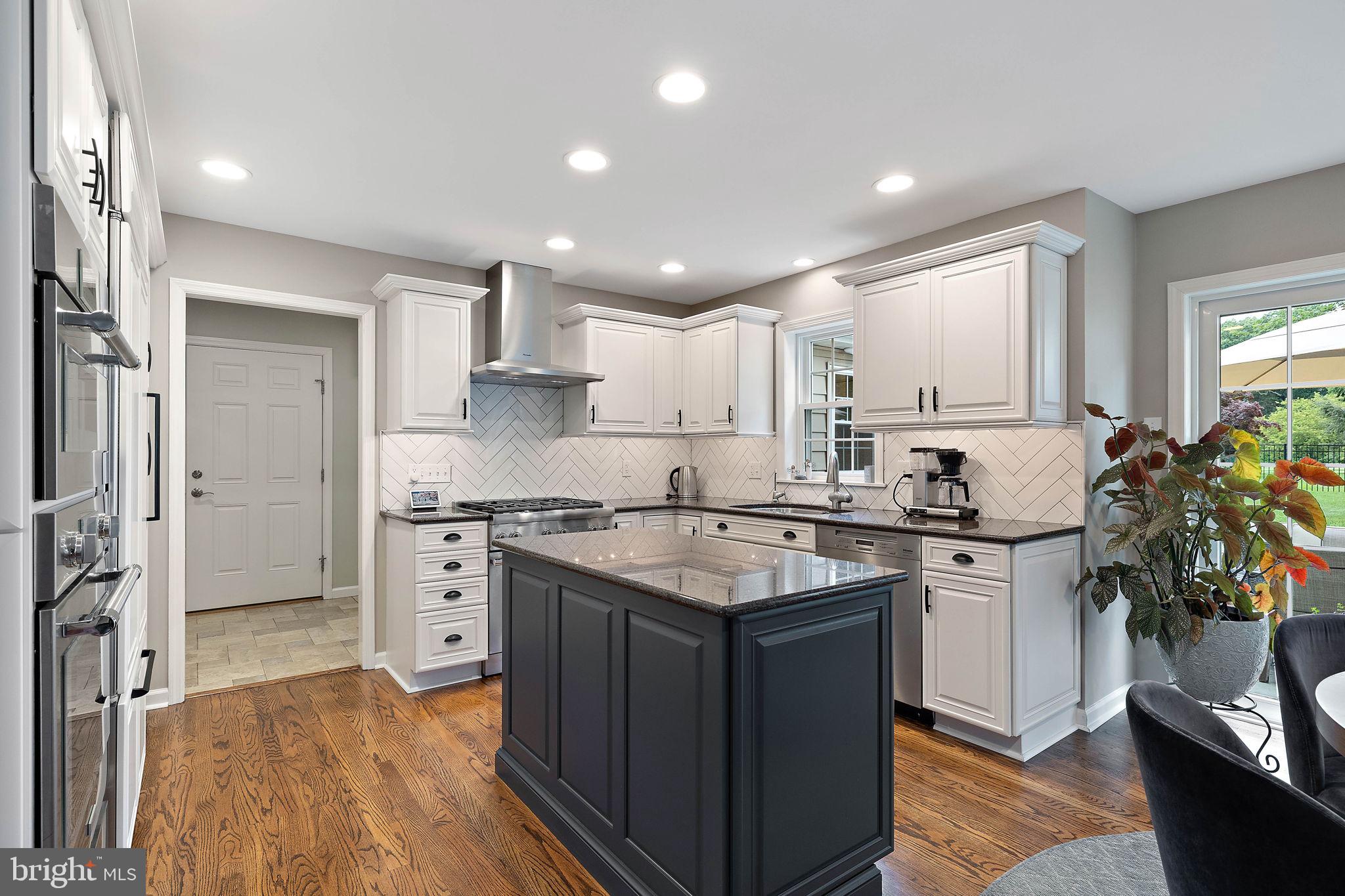 799 Trout Run Drive Malvern, PA 19355 - Photo 9 of 43 White with a pop of blue