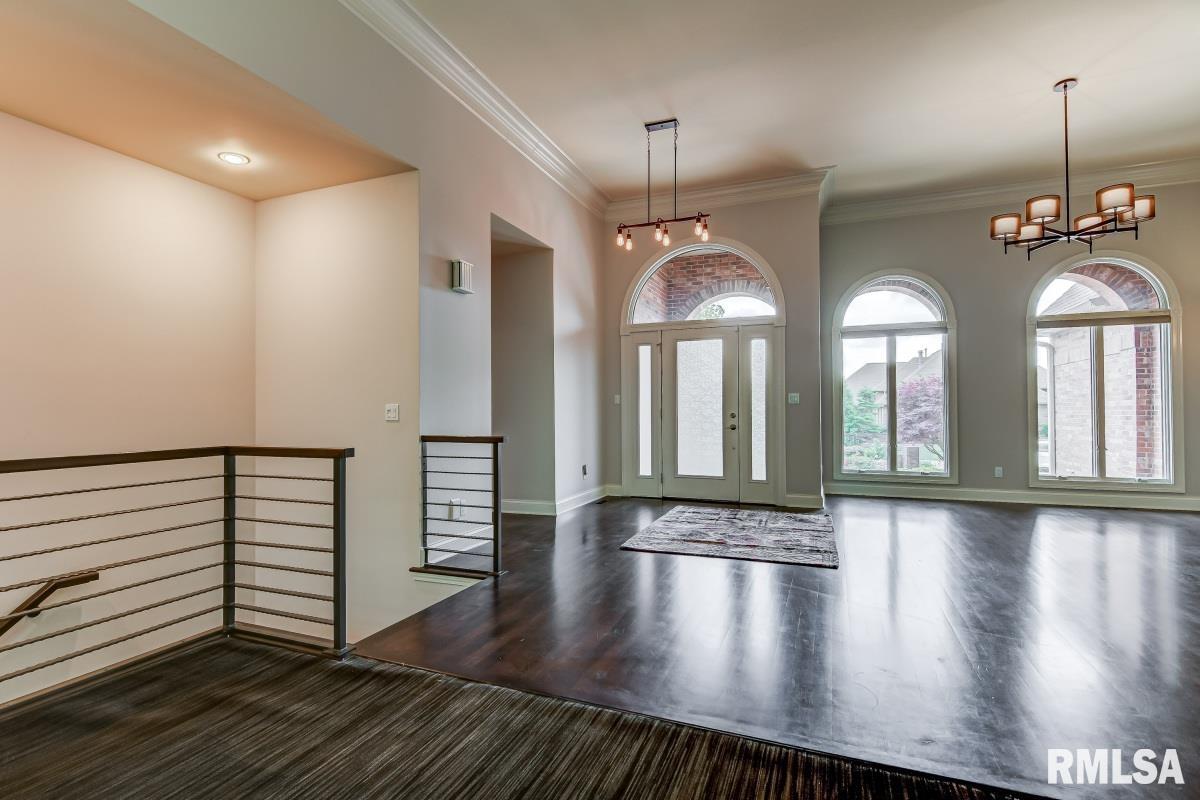 1230 Churchill Road Springfield, IL 62702 - Photo 9 of 50