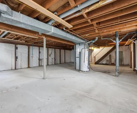 $199,900 | 2500 Hillside Drive, Harrisonville, MO 64701