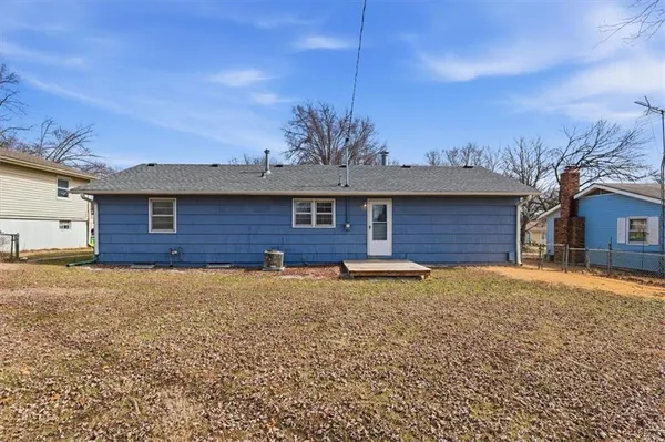 $199,900 | 2500 Hillside Drive, Harrisonville, MO 64701