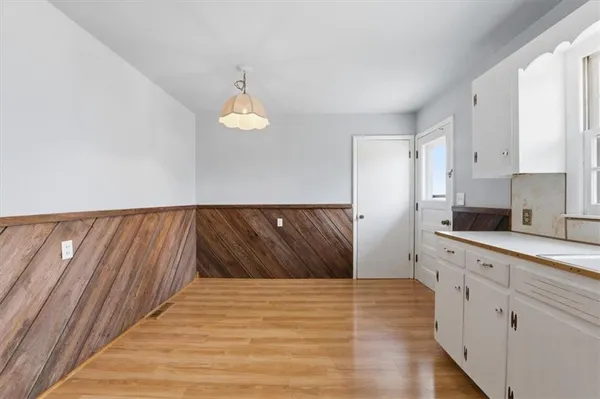 $199,900 | 2500 Hillside Drive, Harrisonville, MO 64701