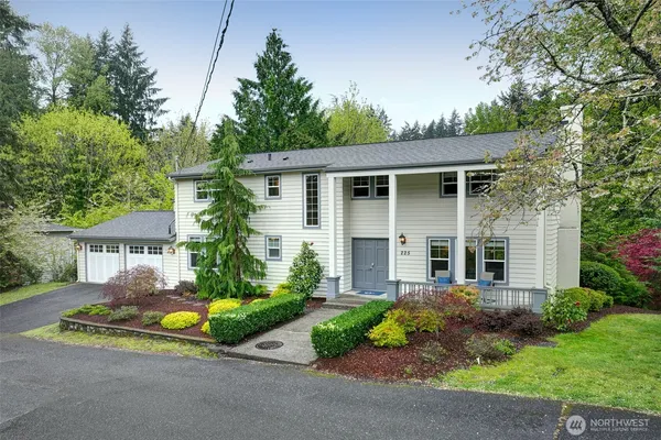 $1,800,000 | 225 131st Avenue Northeast, Bellevue, WA 98005