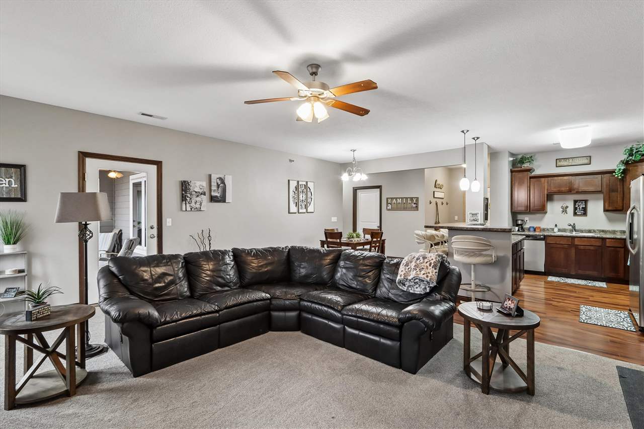 1092 Walnut Avenue, Unit 220 Riverside, IA 52327 - Photo 5 of 25 Gallery Image 5