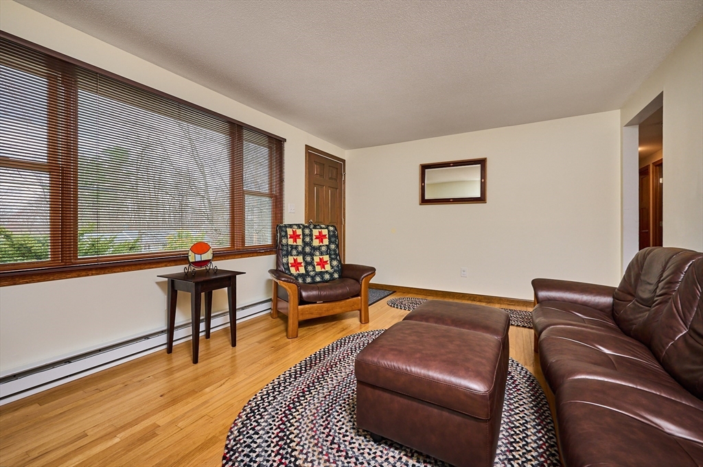 60 Bay Road Belchertown, MA 01007 - Photo 9 of 38 Gallery Image 9