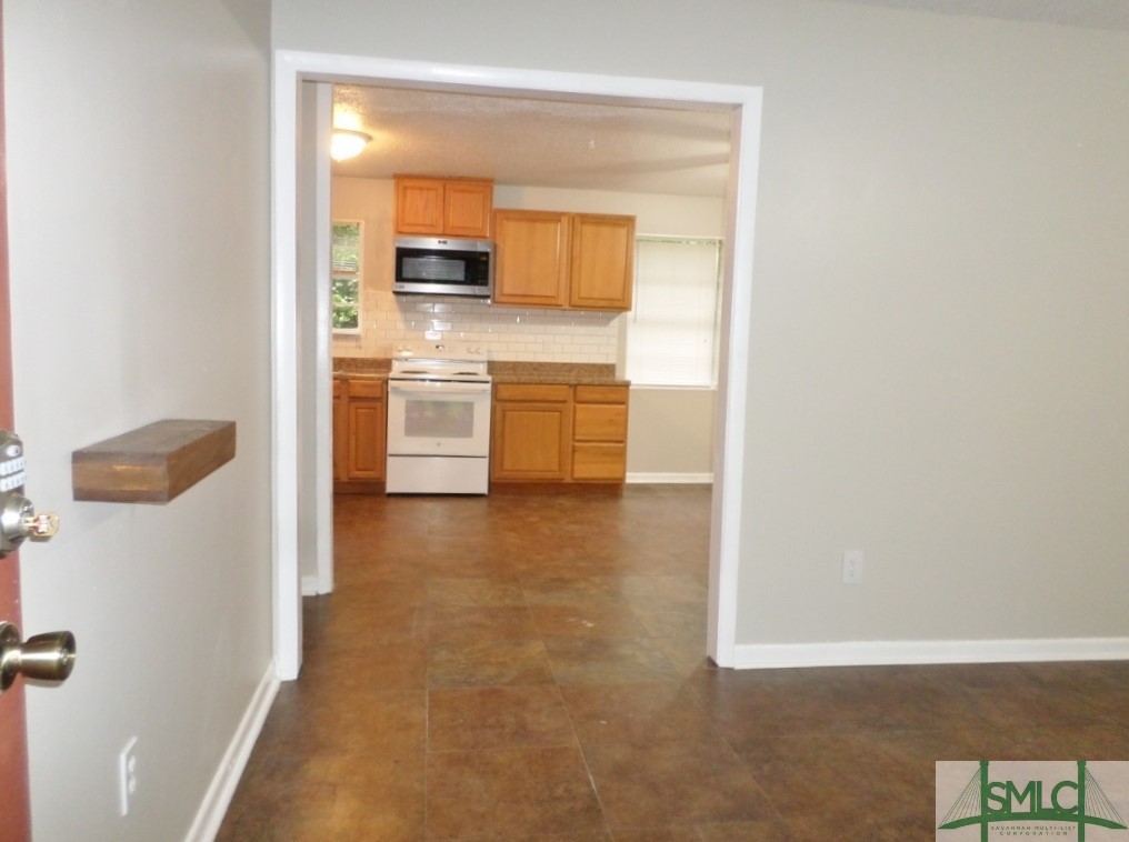 304 Middleton Street Pooler, GA 31322 - Photo 4 of 18 Gallery Image 4