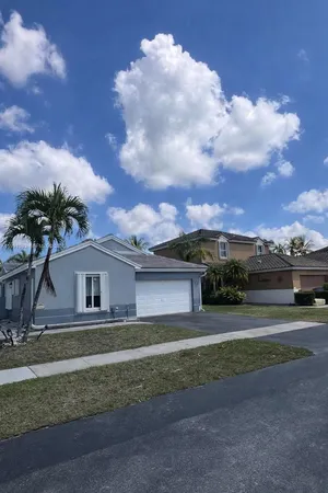 $4,100 | 19227 Northwest 22nd Street, Unit 19227, Pembroke Pines, FL 33029