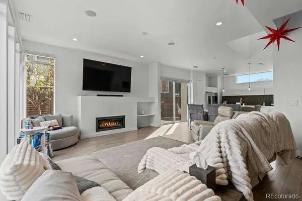 $6,500 | 1711 King Street, Denver, CO 80204