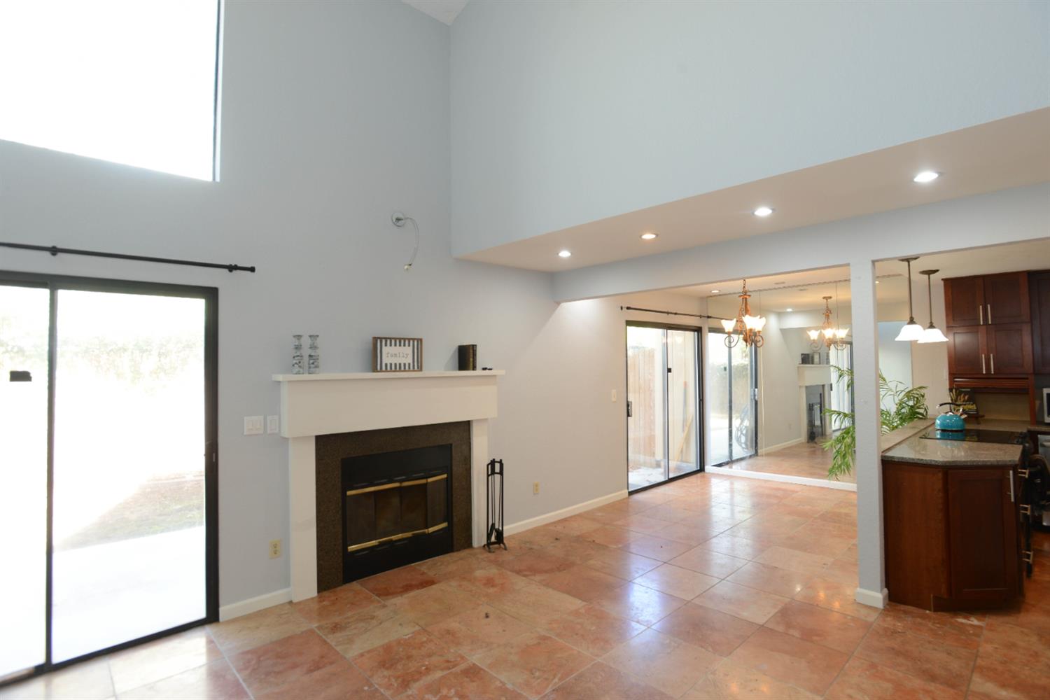 1401 Hood Road Sacramento, CA 95825 - Photo 12 of 46