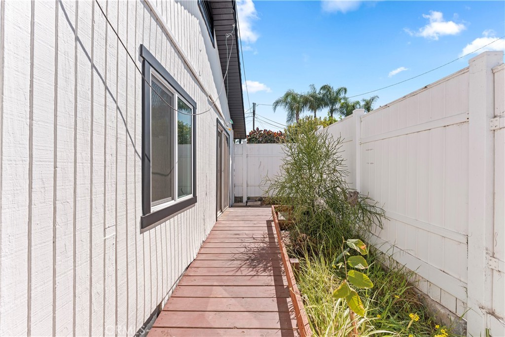 612 North Main Avenue Fallbrook, CA 92028 - Photo 20 of 32