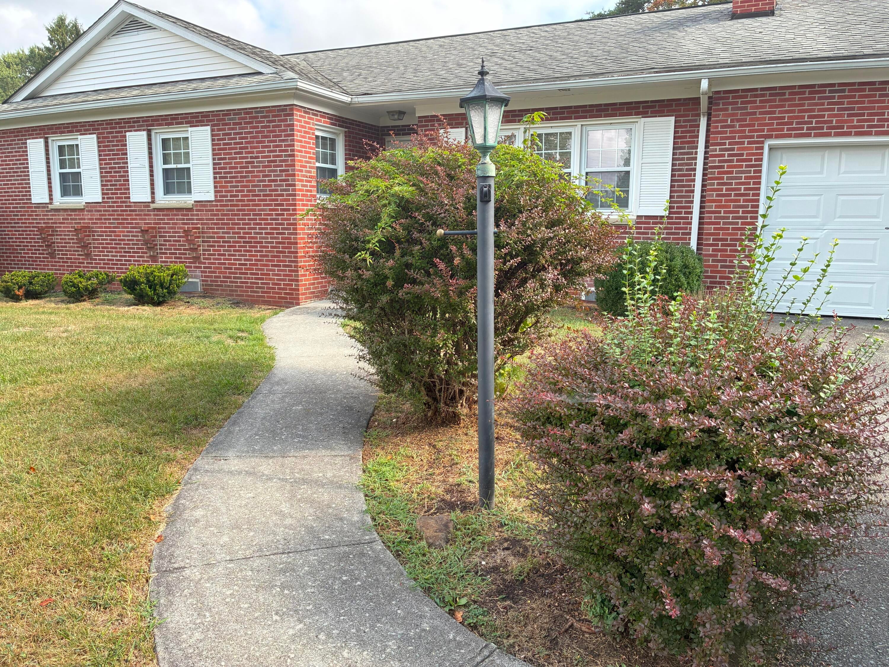 348 Rowan Road White Sulphur Springs, WV 24986 - Photo 5 of 40 Gallery Image 5