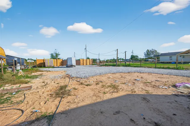 $800,000 | 1746 County Road 2209N, Cleveland, TX 77327