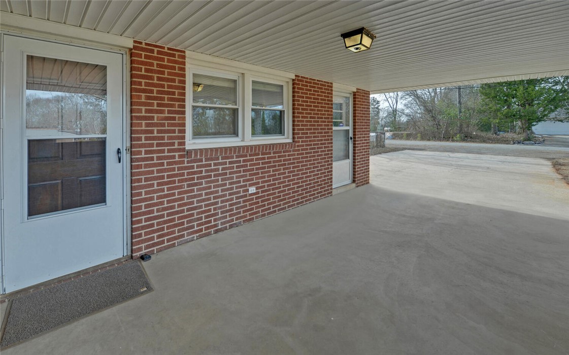 209 Lloyd Drive Anderson, SC 29621 - Photo 33 of 41