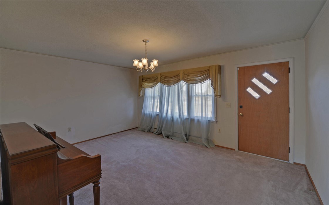 209 Lloyd Drive Anderson, SC 29621 - Photo 7 of 41