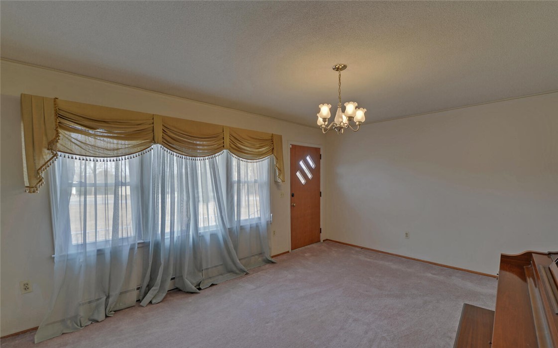 209 Lloyd Drive Anderson, SC 29621 - Photo 8 of 41