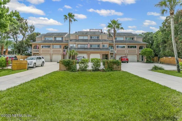 $673,000 | 2133 Seminole Road, Unit 4, Atlantic Beach, FL 32233