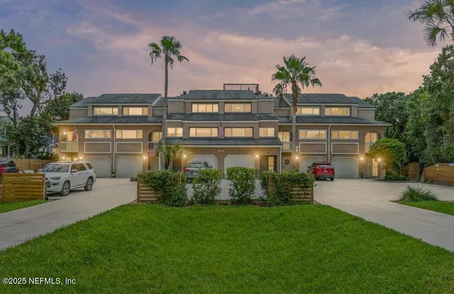 $673,000 | 2133 Seminole Road, Unit 4, Atlantic Beach, FL 32233