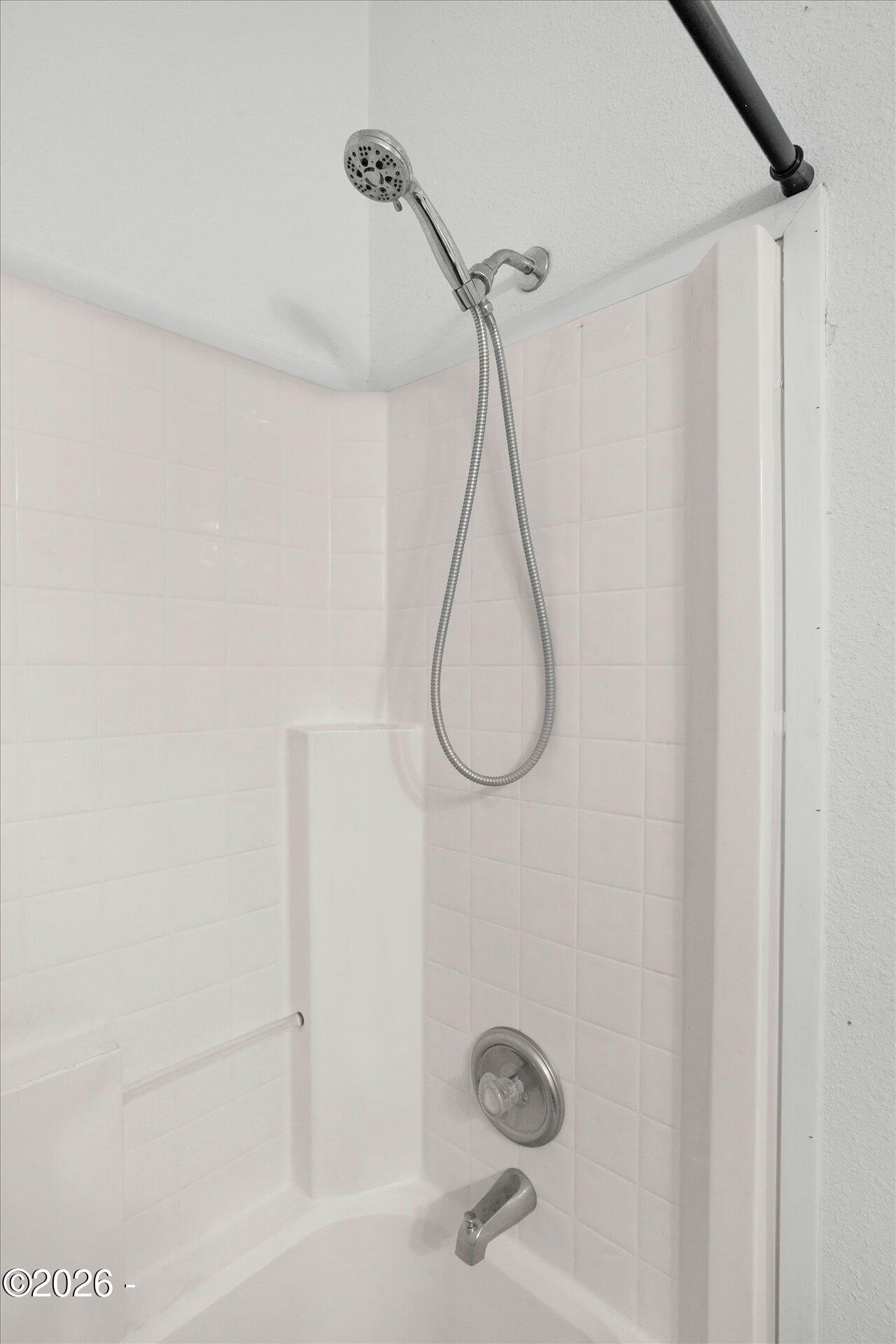 3909 North Bayview Road Waldport, OR 97394 - Photo 29 of 44 Hall Bathroom