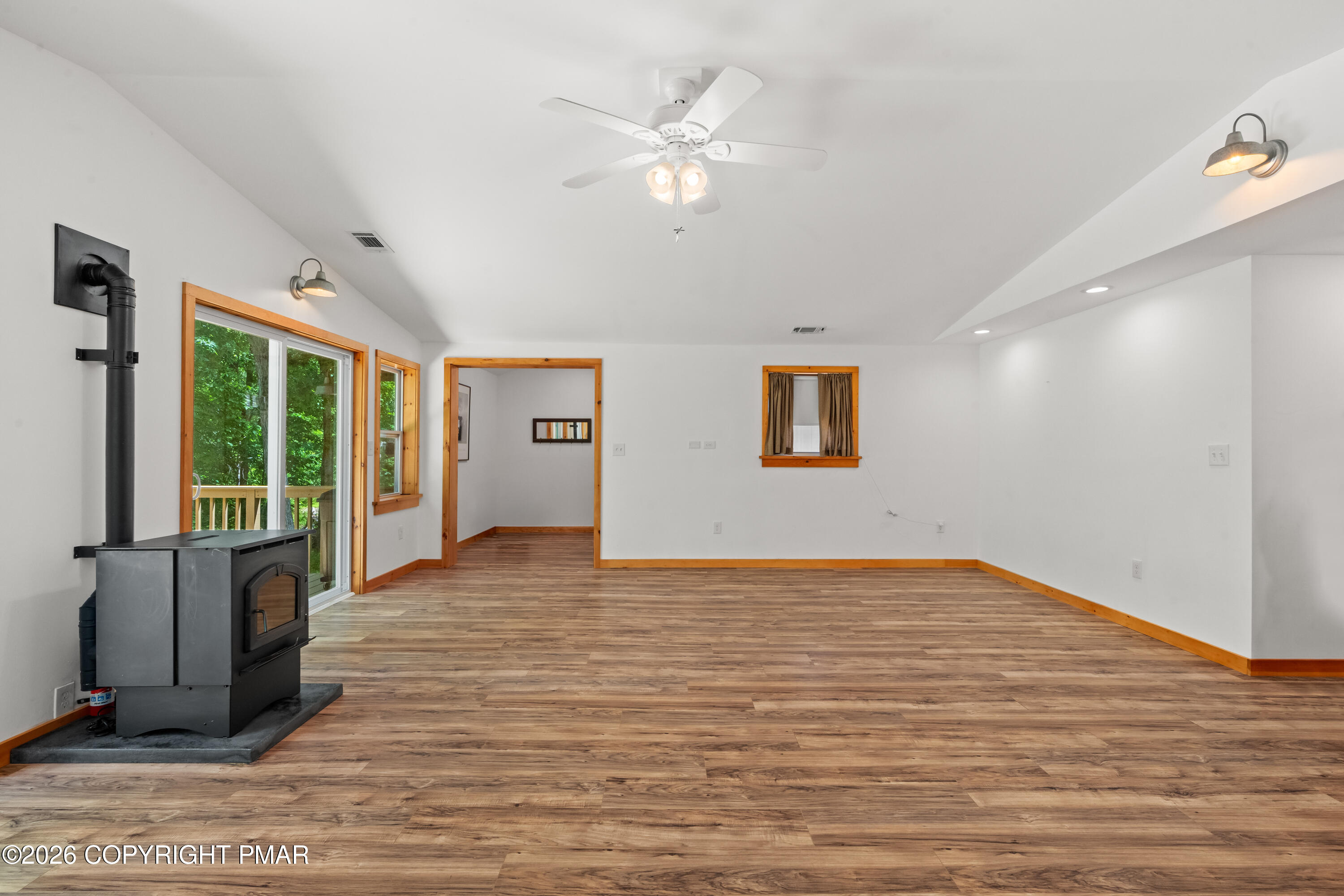 307 Timber Hill Road Henryville, PA 18332 - Photo 13 of 44 11 Great South Facing