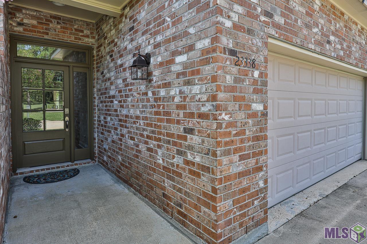 23338 Fairway Gardens Springfield, LA 70462 - Photo 2 of 36