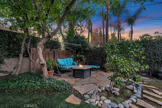 $1,299,000 | 22122 Ave Morelos, Woodland Hills, CA 91364