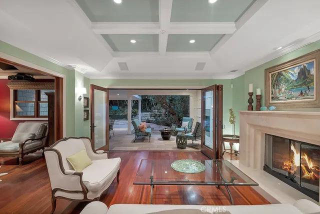 $1,299,000 | 22122 Ave Morelos, Woodland Hills, CA 91364