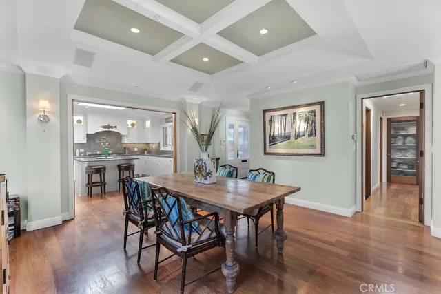 $1,299,000 | 22122 Ave Morelos, Woodland Hills, CA 91364