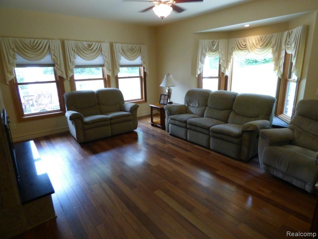 4685 Orion Road Rochester, MI 48306 - Photo 22 of 56 P1250914.jpg