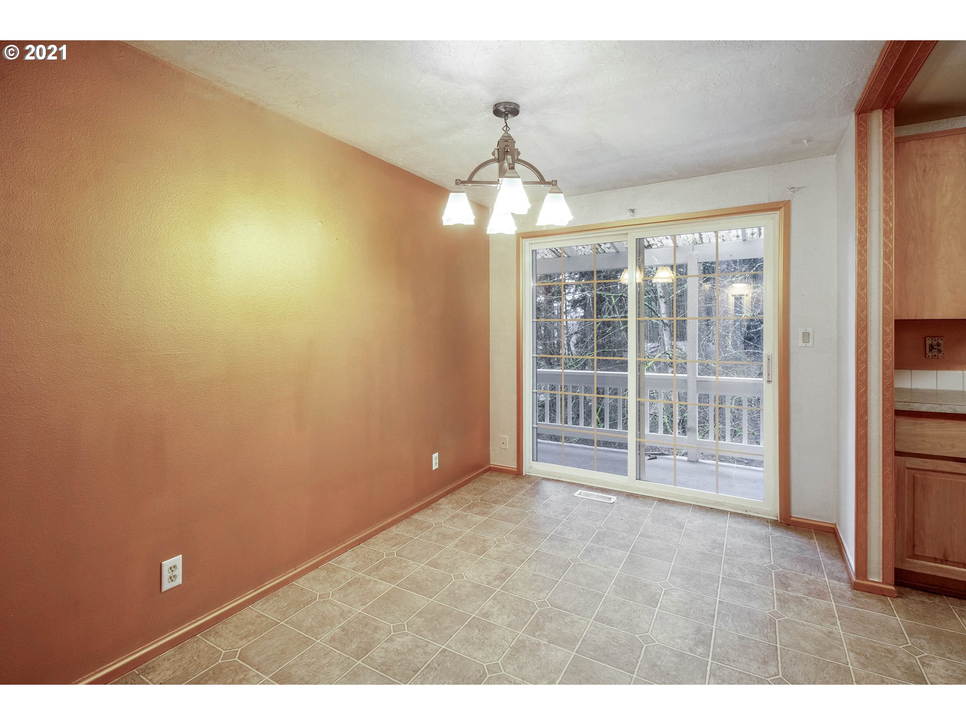 994 South 71st Street Springfield, OR 97478 - Photo 7 of 29 Gallery Image 7