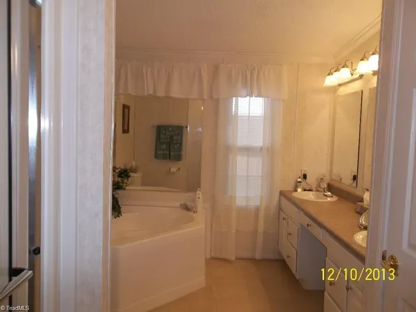 $199,900 | 43 Wolf Creek Lane, Ararat, VA 24053