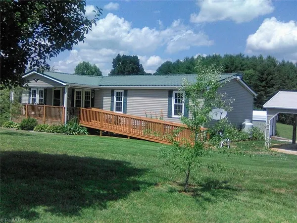 $199,900 | 43 Wolf Creek Lane, Ararat, VA 24053
