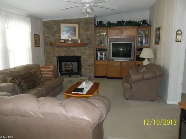 $199,900 | 43 Wolf Creek Lane, Ararat, VA 24053