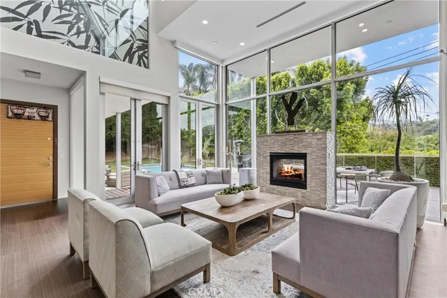 $15,000 | 16424 Marbro Drive, Encino, CA 91436