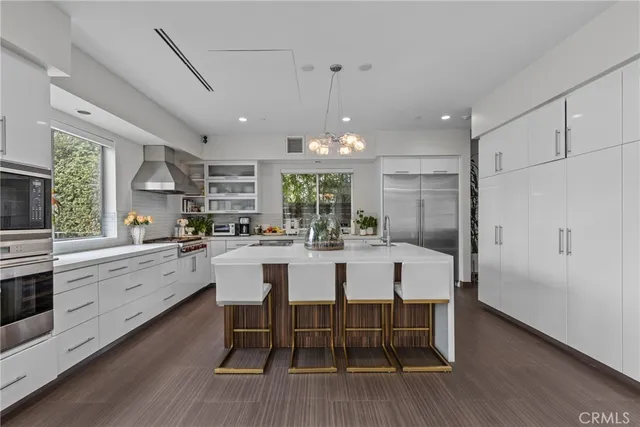 $15,000 | 16424 Marbro Drive, Encino, CA 91436