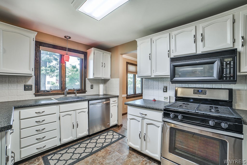 281 Ranch Trail Amherst, NY 14221 - Photo 14 of 47