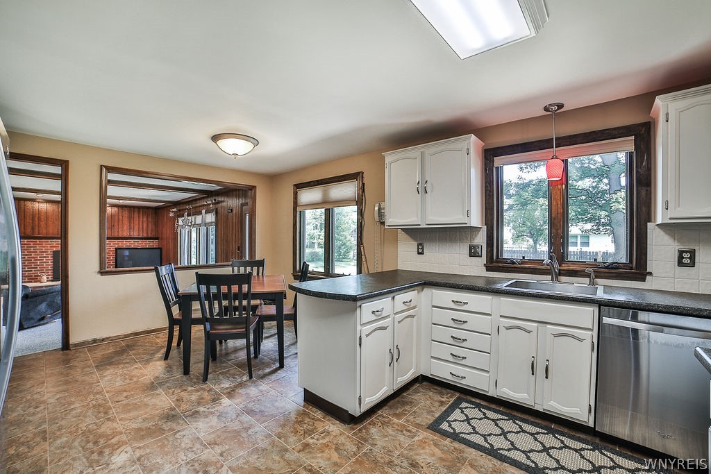 281 Ranch Trail Amherst, NY 14221 - Photo 16 of 47