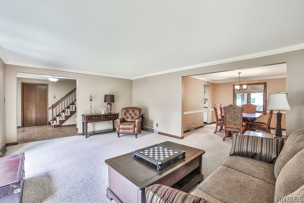 281 Ranch Trail Amherst, NY 14221 - Photo 8 of 47