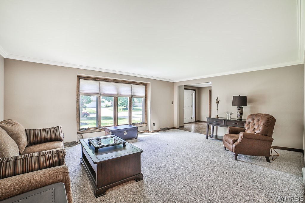 281 Ranch Trail Amherst, NY 14221 - Photo 9 of 47