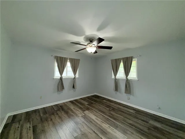 $2,650 | 312 East Broadway Avenue, Portland, TX 78374