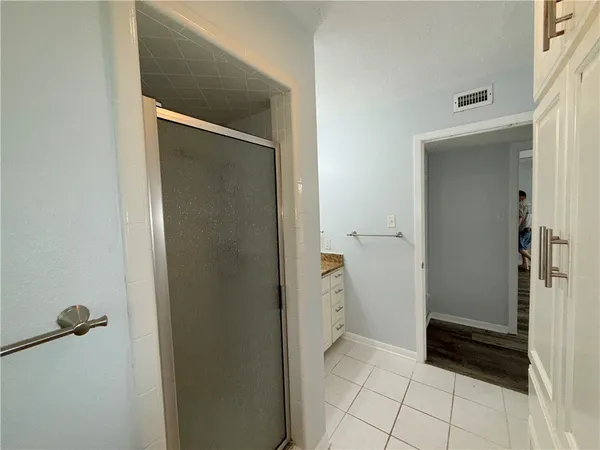 $2,650 | 312 East Broadway Avenue, Portland, TX 78374