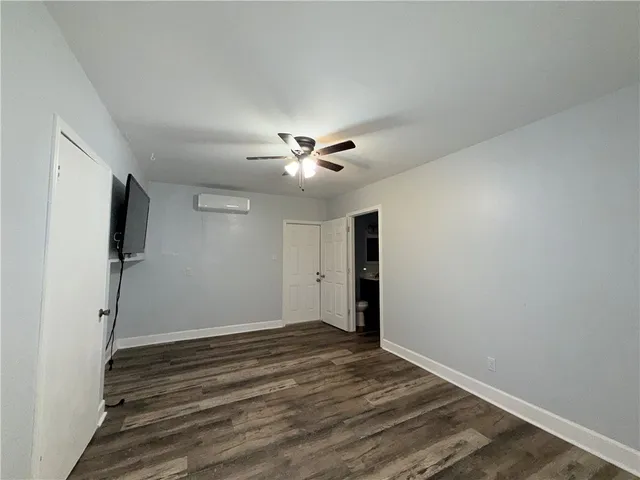 $2,650 | 312 East Broadway Avenue, Portland, TX 78374