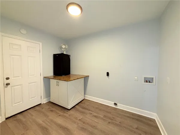 $2,650 | 312 East Broadway Avenue, Portland, TX 78374