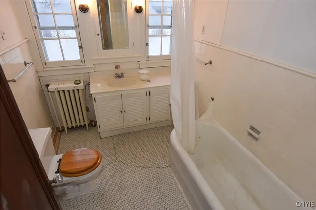 $1,450 | 2318 Genesee Street, Utica, NY 13502