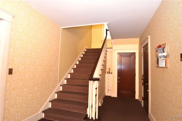 $1,450 | 2318 Genesee Street, Utica, NY 13502