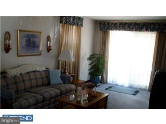 1319 Valley Road Woodlyn, PA 19094 - Photo 7 of 12 Great Room